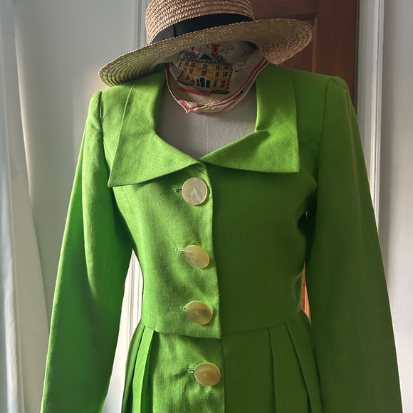 💚 Vintage Guy Laroche Green A-Line Skirt with Statement Buttons Size XS/S 💚 - Picture 2 of 4